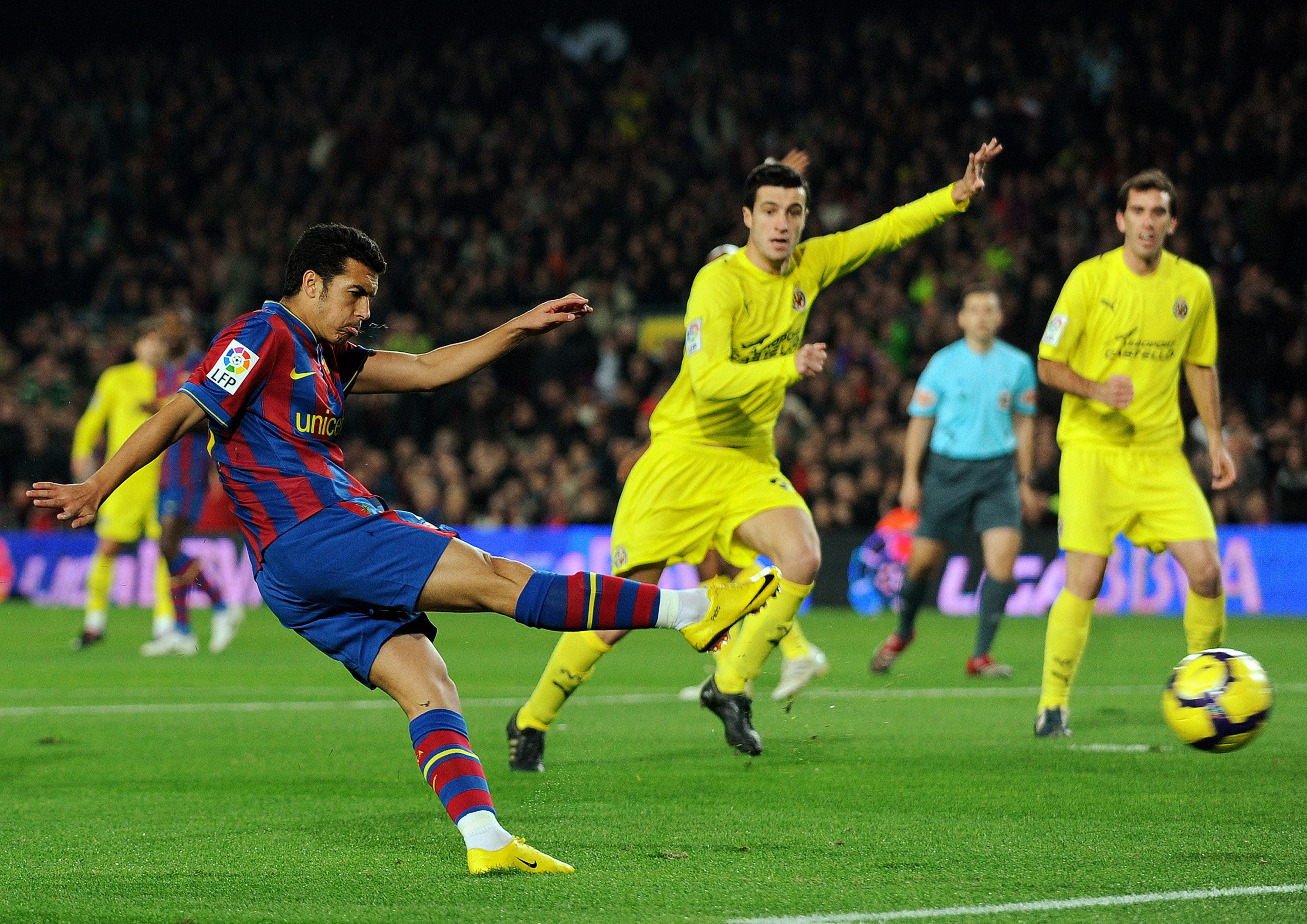 靠球迷的支 靠球迷的支