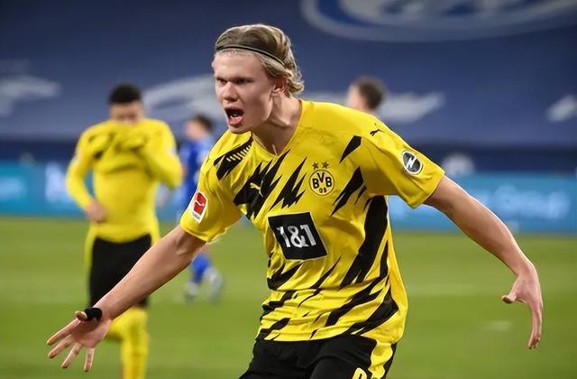 球场上的身 球场上的身