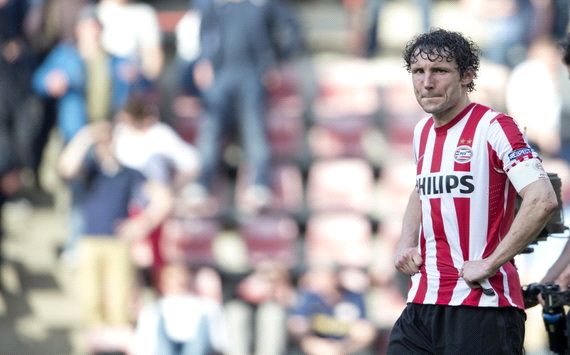 通过中前场 通过中前场